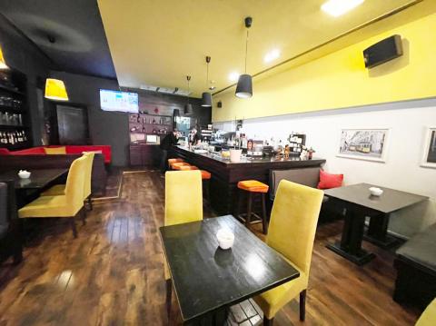 Bar-Restorant  Me Qira - Adresa: NË RRUGEN “MYSLYM SHYRI” Tirane